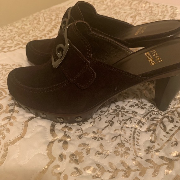 Stuart Weismann Brown Suede Mule. - Picture 6 of 6